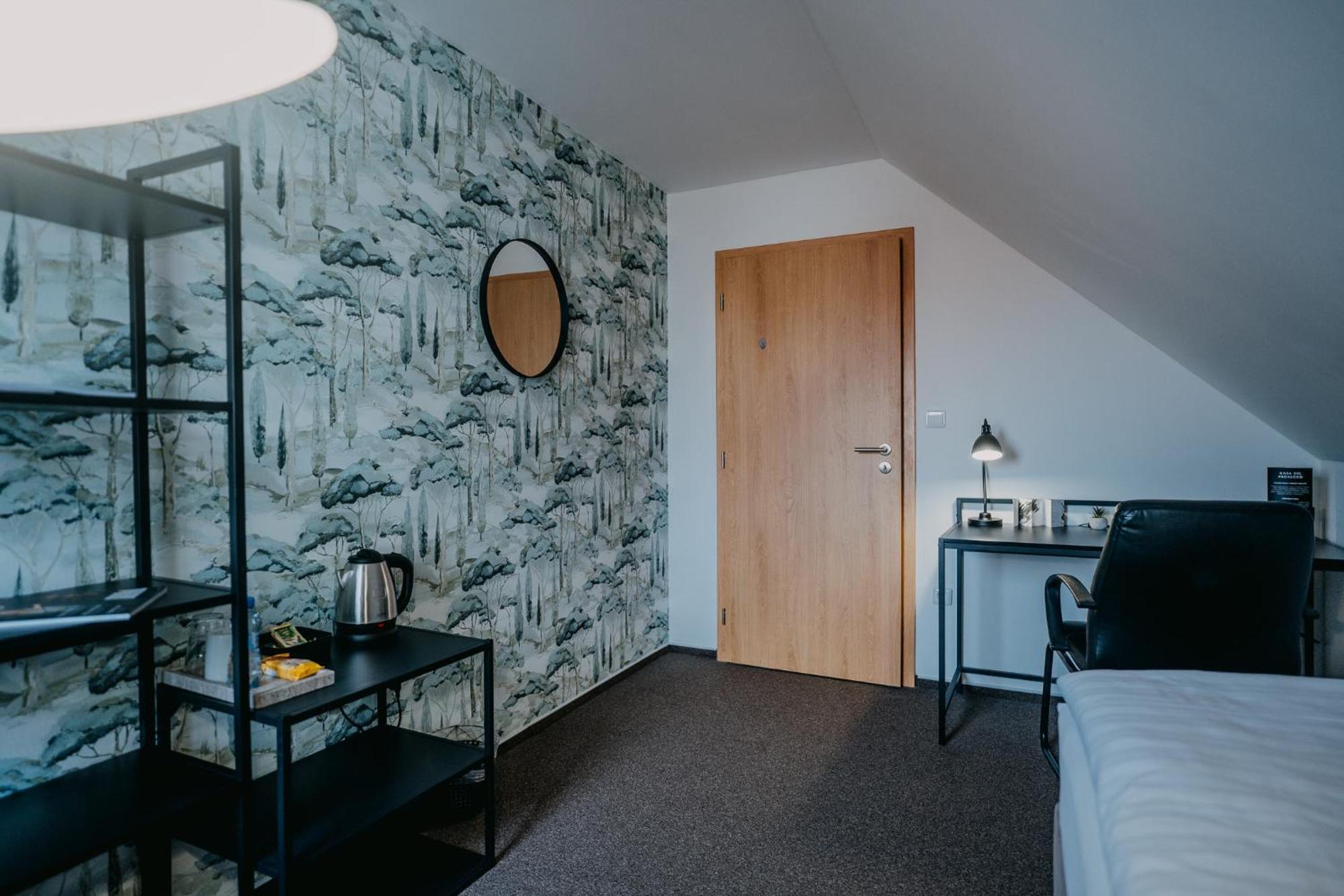 House 호텔 Hradec Králové 외부 사진