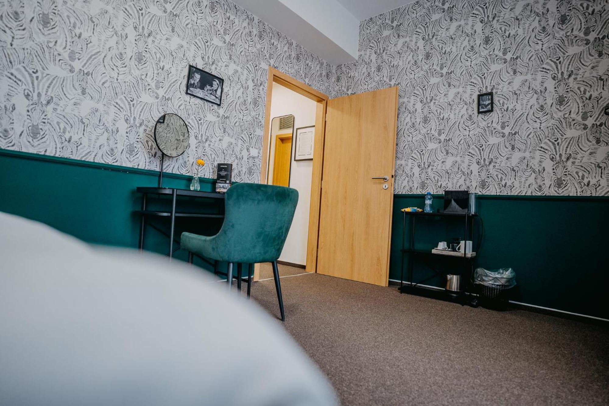 House 호텔 Hradec Králové 외부 사진